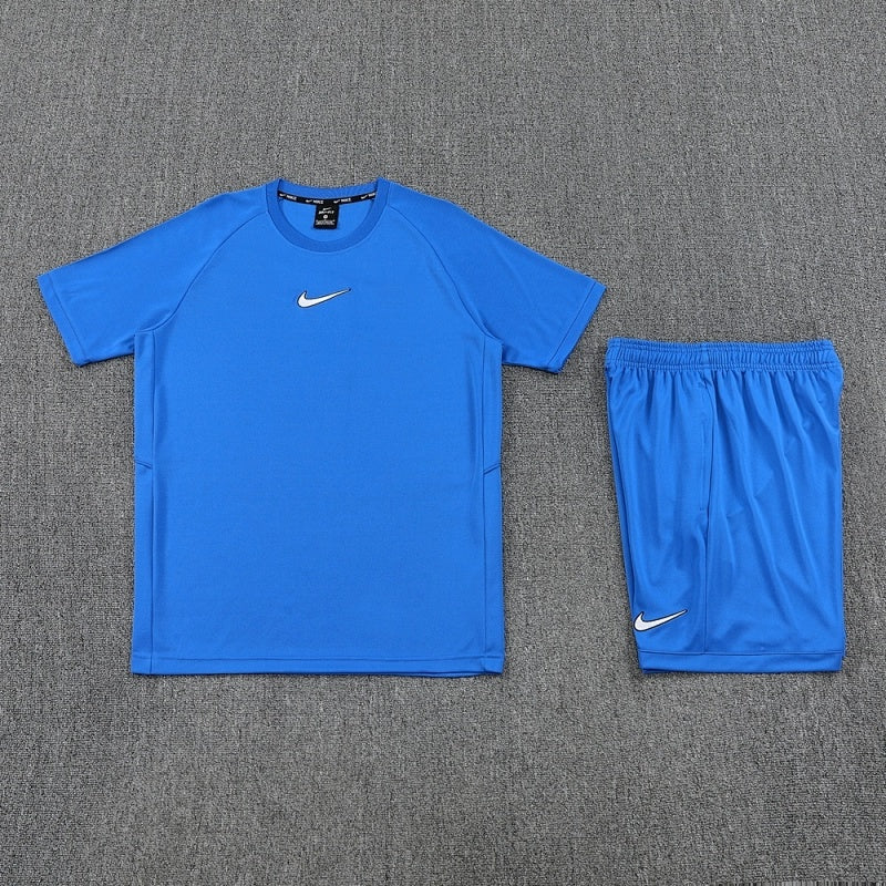 Ensemble Nike – T-Shirt & Short