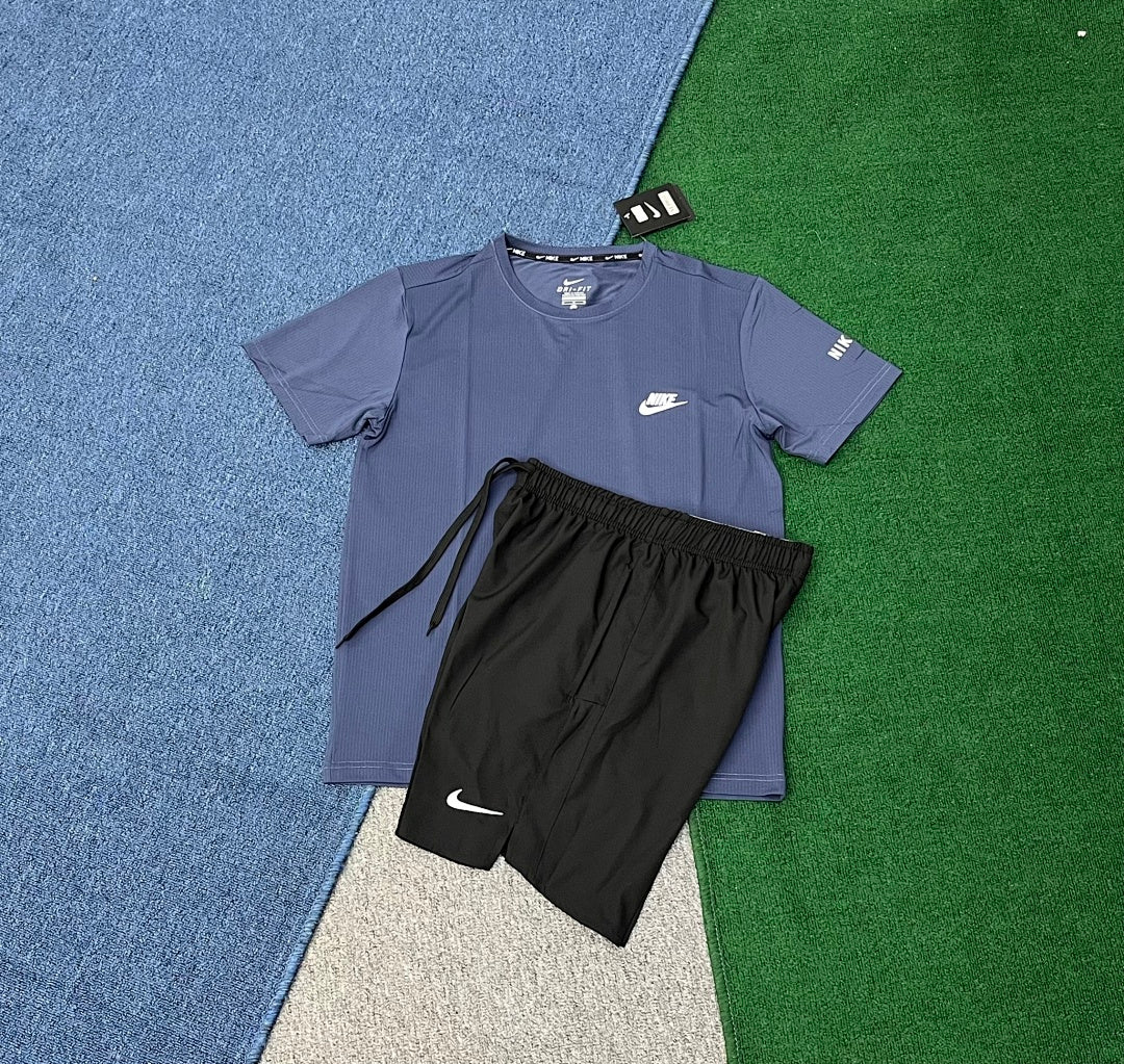 Ensemble Nike – T-Shirt & Short
