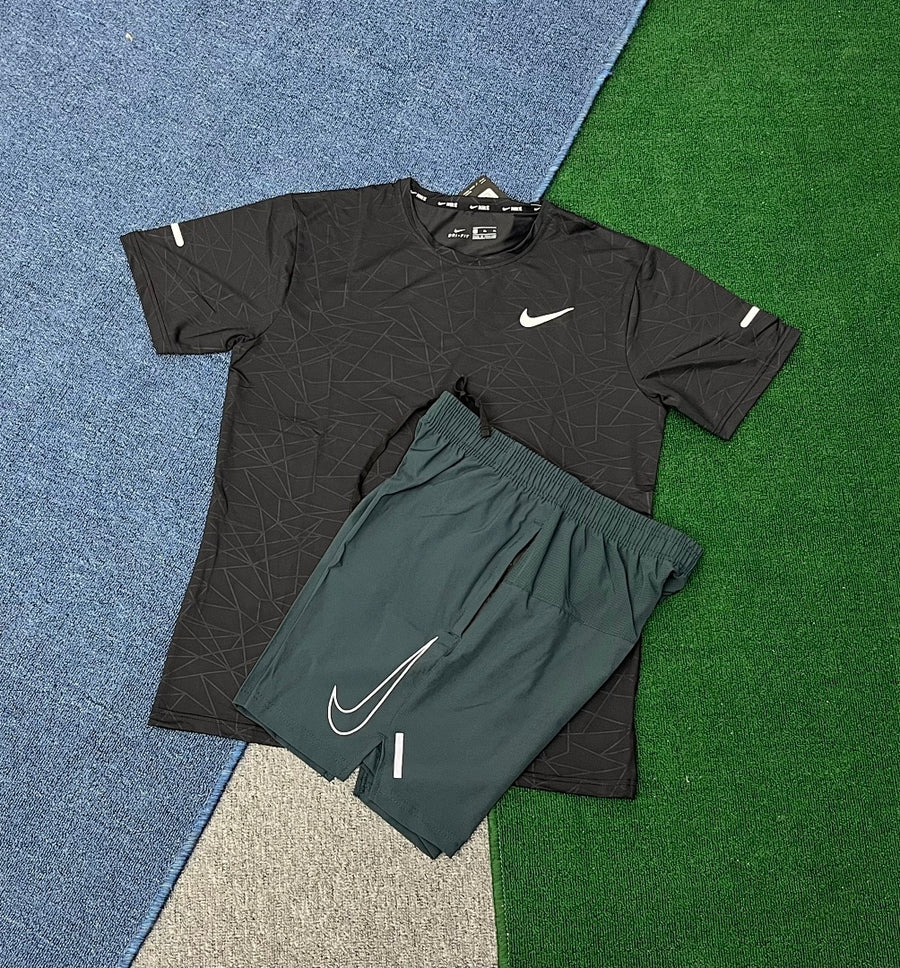 Ensemble Nike – T-Shirt & Short
