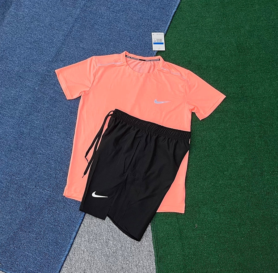Ensemble Nike – T-Shirt & Short