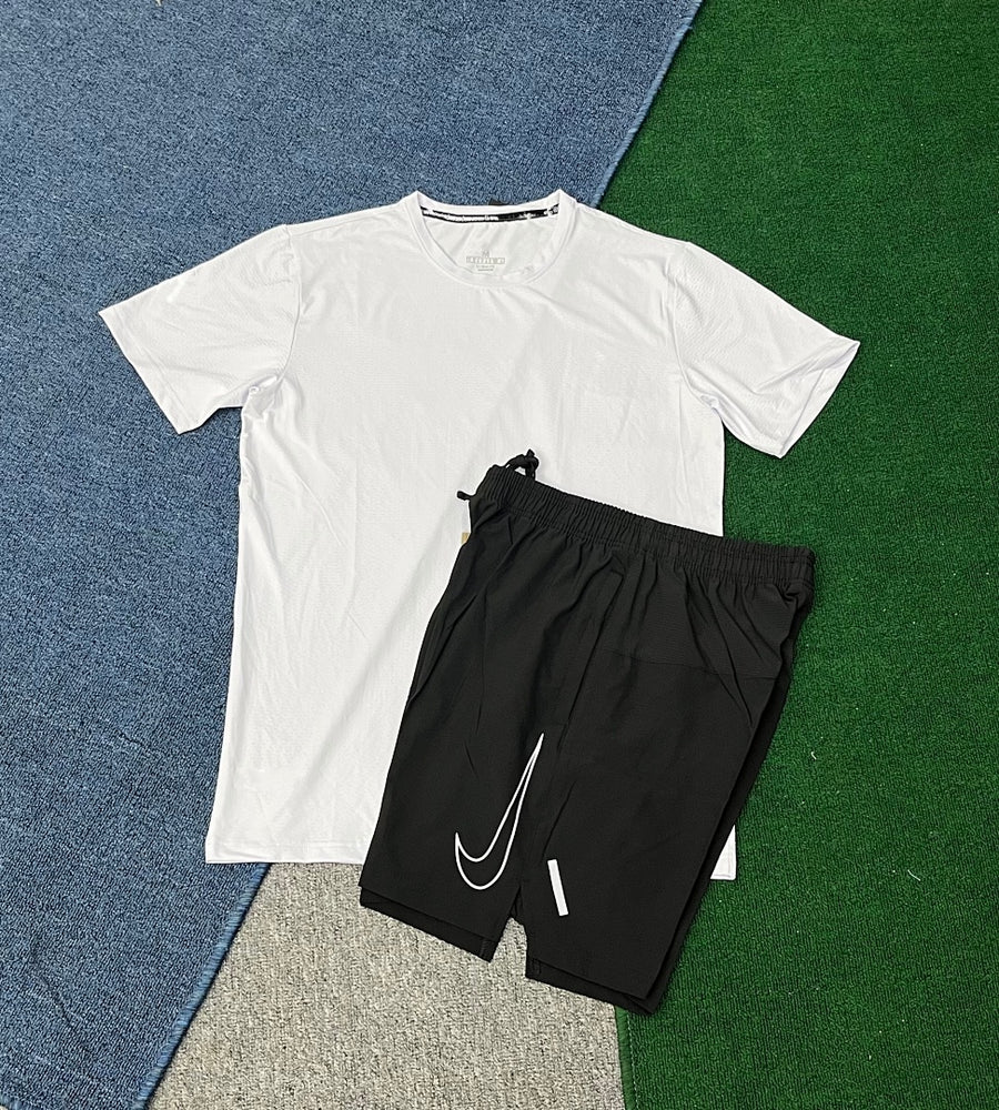 Ensemble Nike – T-Shirt & Short