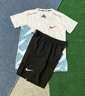 Ensemble Nike – T-Shirt & Short