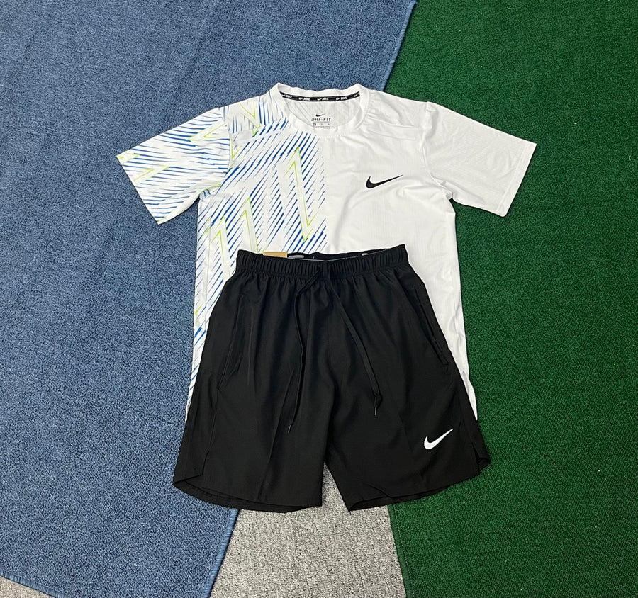 Ensemble Nike – T-Shirt & Short