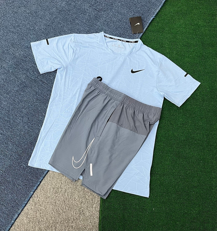 Ensemble Nike – T-Shirt & Short