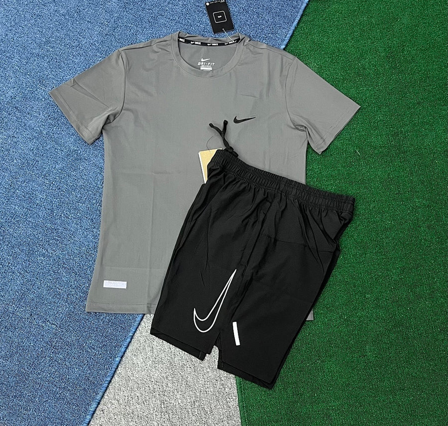Ensemble Nike – T-Shirt & Short