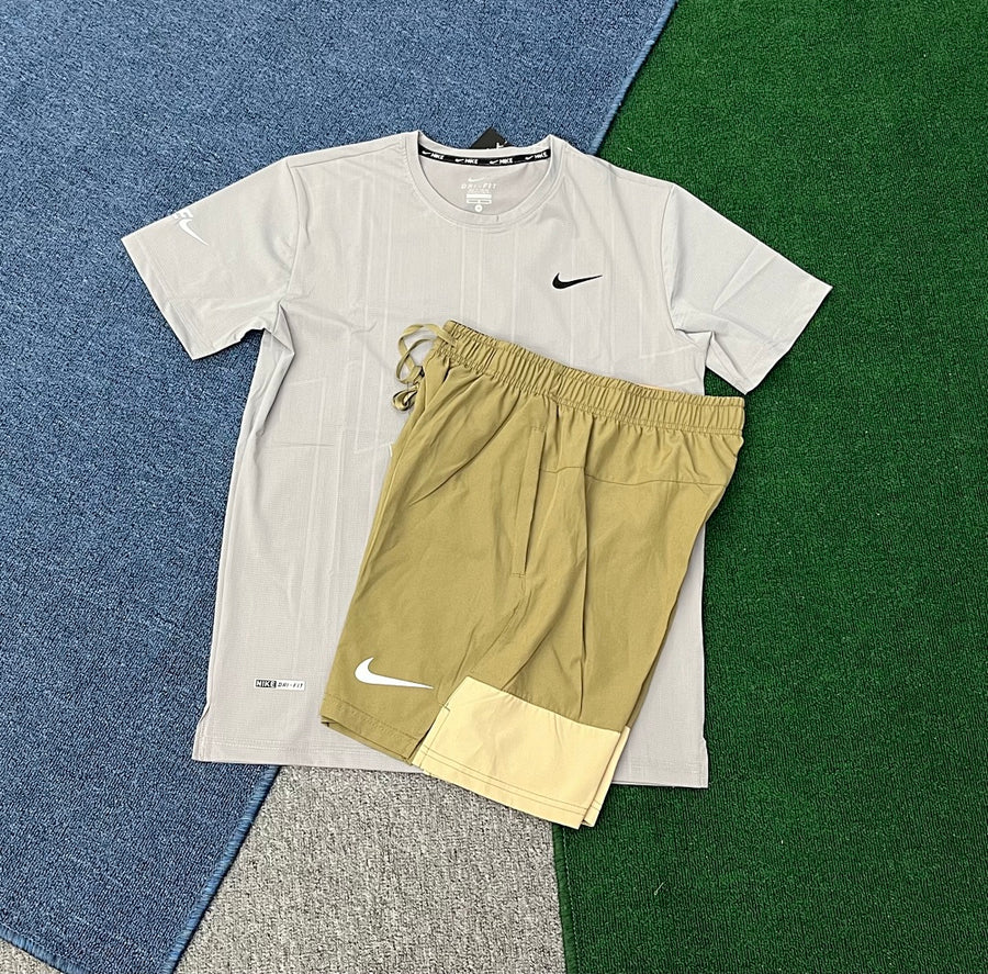 Ensemble Nike – T-Shirt & Short