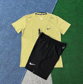 Ensemble Nike – T-Shirt & Short