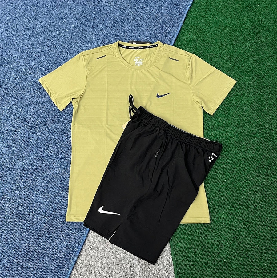 Ensemble Nike – T-Shirt & Short