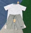 Ensemble Nike – T-Shirt & Short
