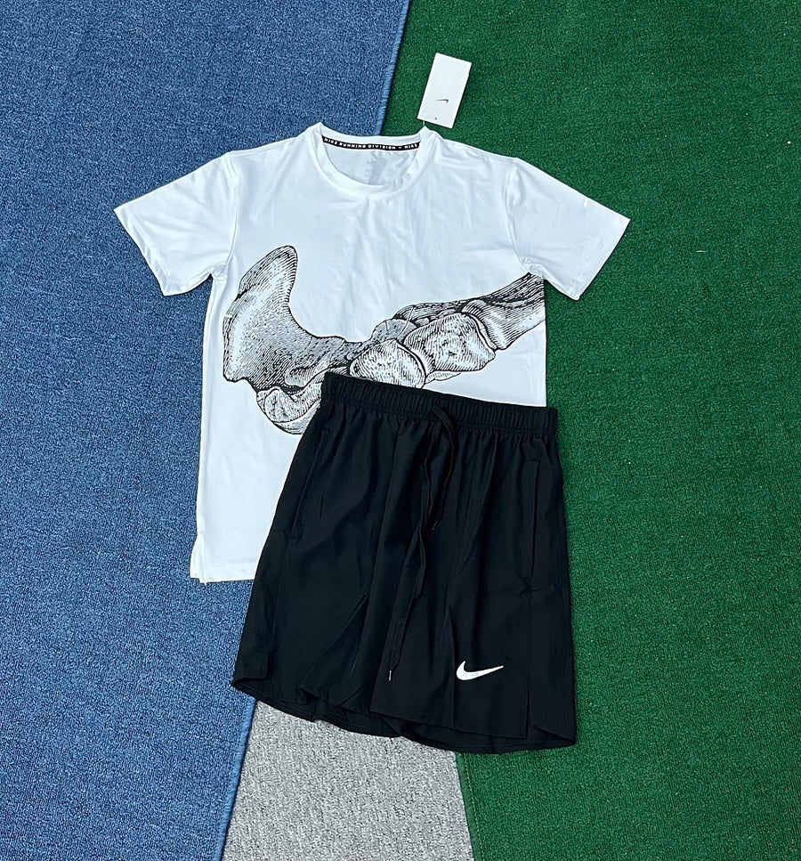 Ensemble Nike – T-Shirt & Short