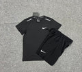 Ensemble Nike – T-Shirt & Short
