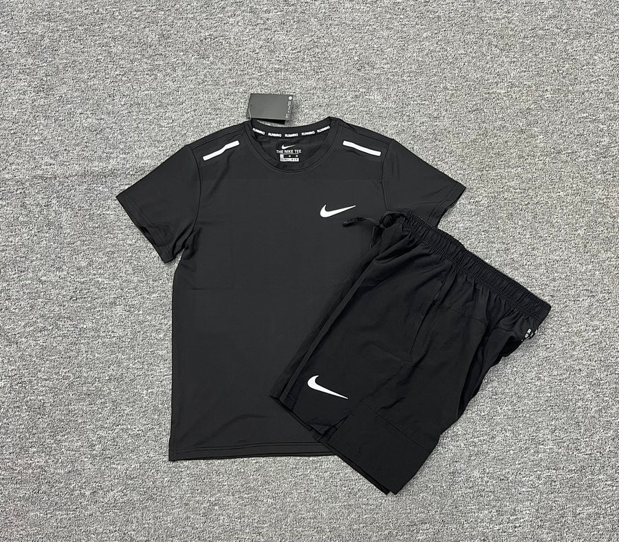 Ensemble Nike – T-Shirt & Short