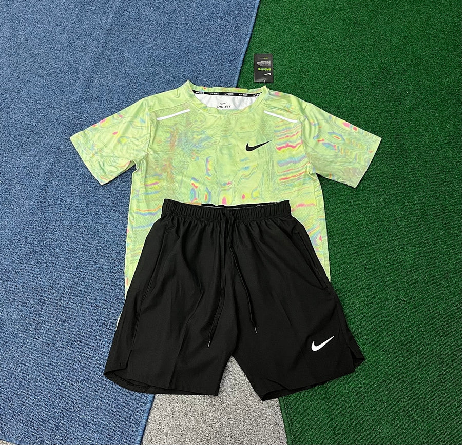 Ensemble Nike – T-Shirt & Short