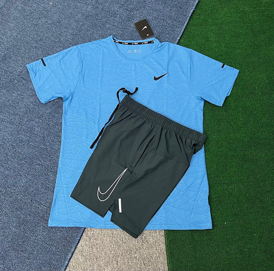 Ensemble Nike – T-Shirt & Short
