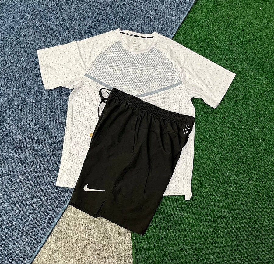 Ensemble Nike – T-Shirt & Short