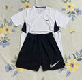 Ensemble Nike – T-Shirt & Short