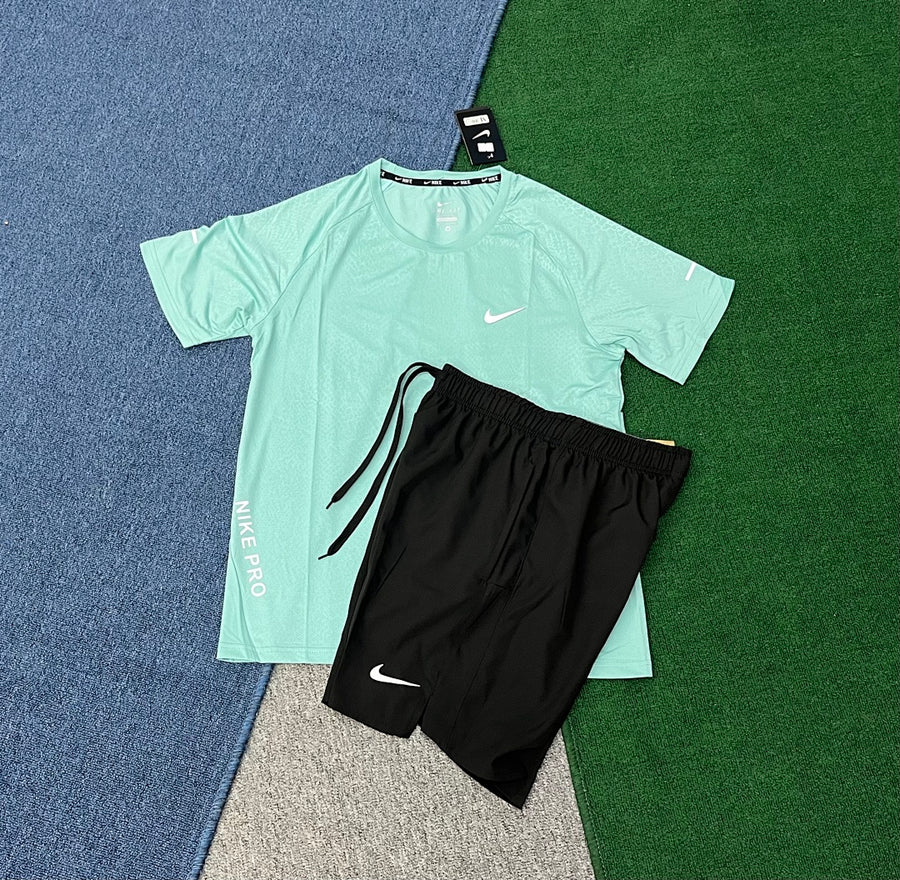 Ensemble Nike – T-Shirt & Short