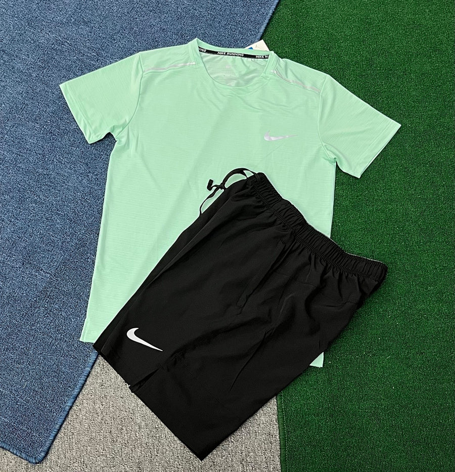 Ensemble Nike – T-Shirt & Short