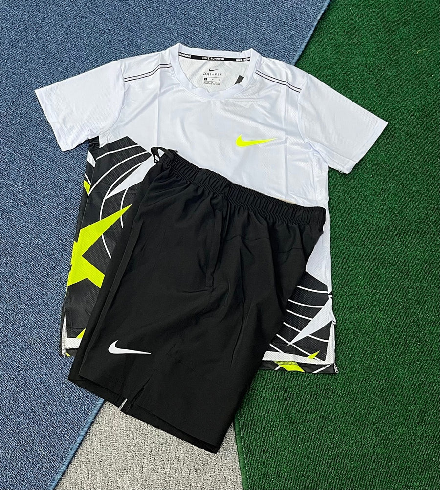 Ensemble Nike – T-Shirt & Short
