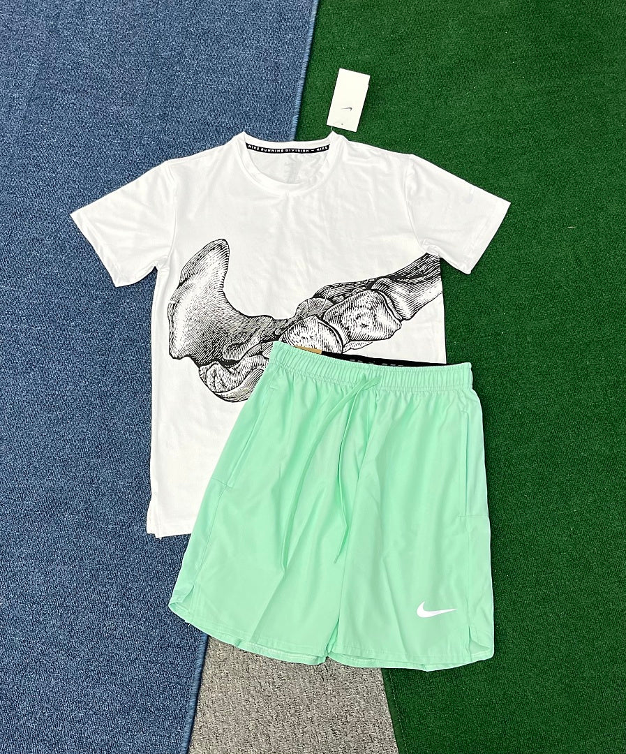Ensemble Nike – T-Shirt & Short