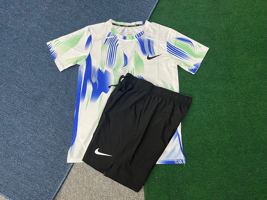 Ensemble Nike – T-Shirt & Short