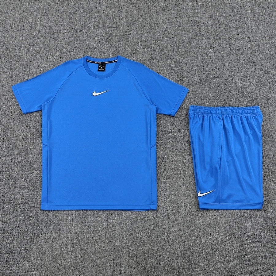 Ensemble Nike – T-Shirt & Short