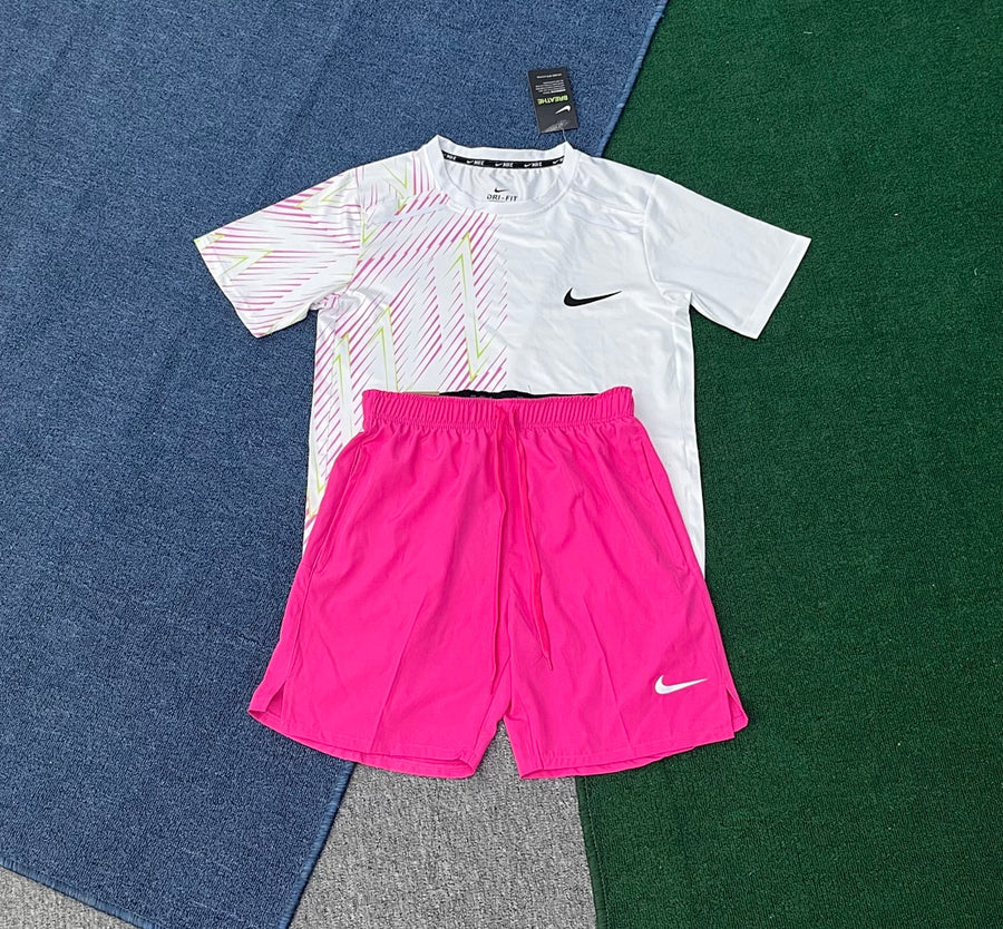 Ensemble Nike – T-Shirt & Short