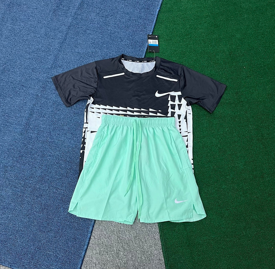 Ensemble Nike – T-Shirt & Short