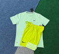 Ensemble Nike – T-Shirt & Short