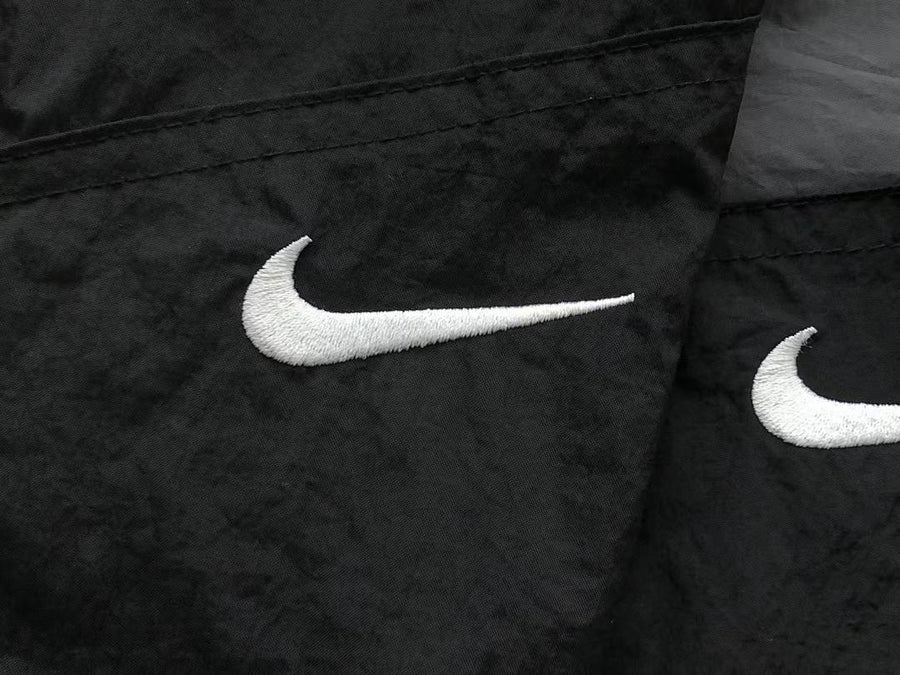 Survêtement Nike Sportswear Re-Issue – Ensemble Veste & Pantalon Nylon