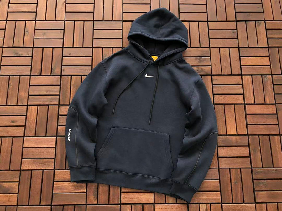 Survêtement Nike Solo Swoosh – Ensemble Hoodie & Pantalon Fleece