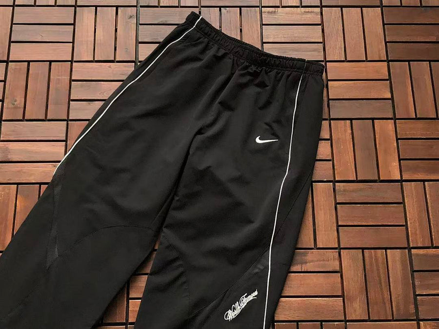 Survêtement Supreme x Nike – Ensemble Veste & Pantalon Sport SS25
