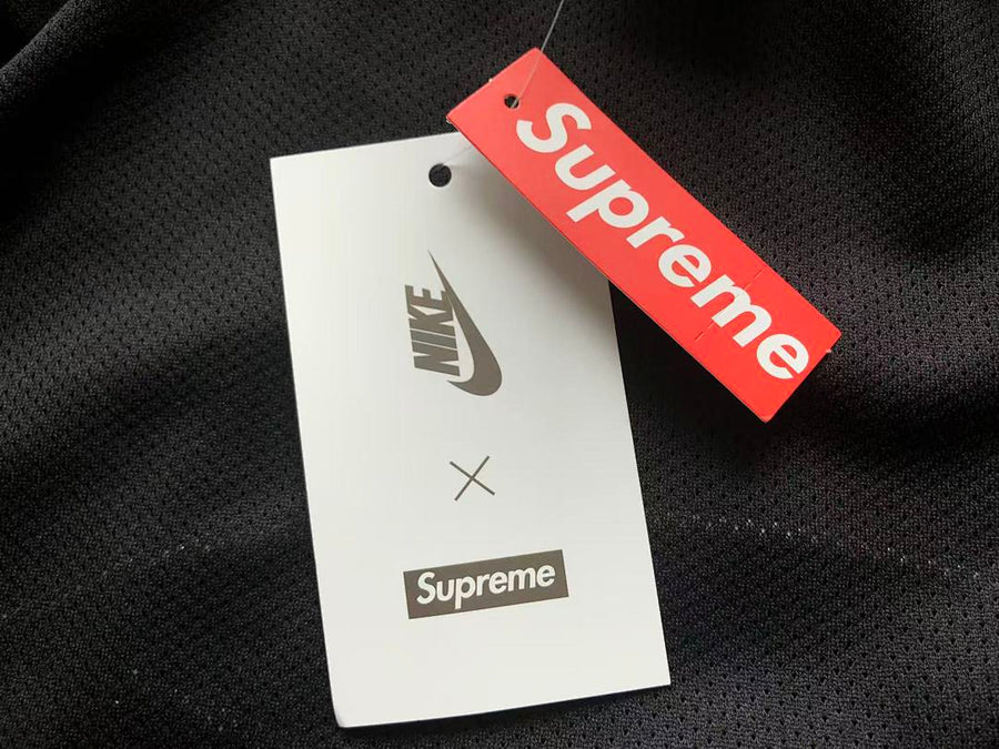 Survêtement Supreme x Nike – Ensemble Veste & Pantalon Sport SS25
