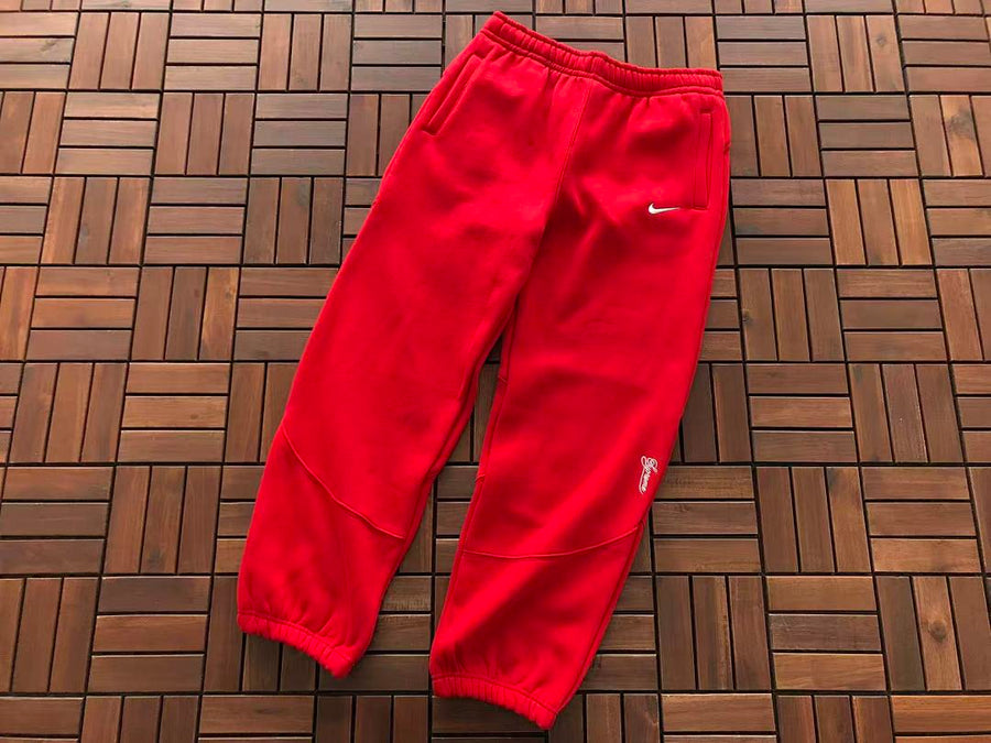 Survêtement Supreme x Nike – Ensemble Hoodie & Pantalon Fleece SS24