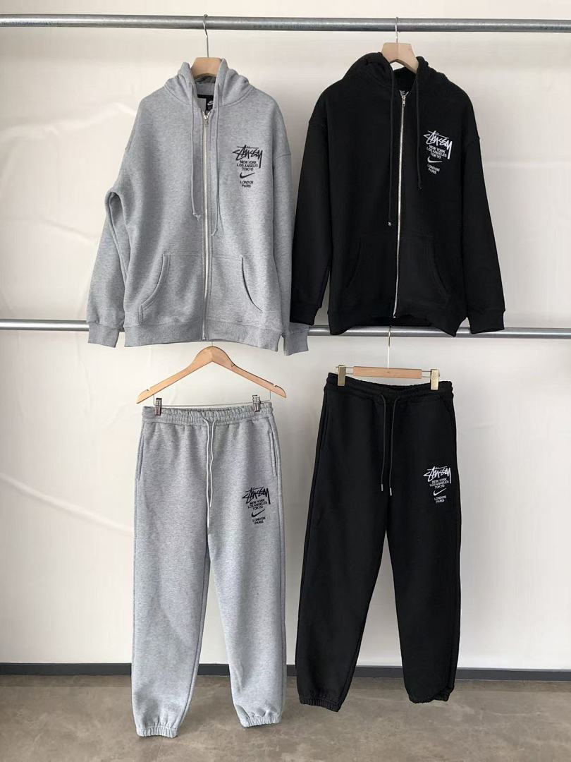 Survêtement Nike x Stüssy – Ensemble Full-Zip Hoodie & Pantalon Fleece SS24