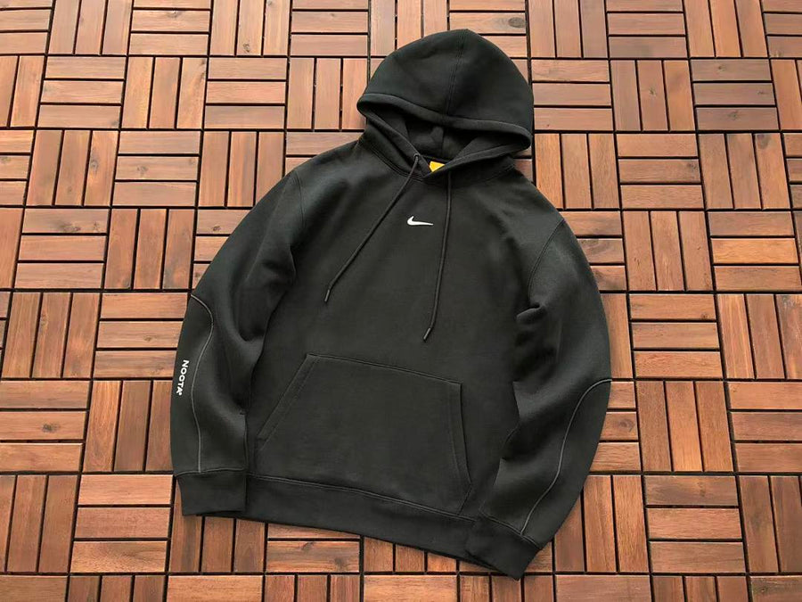 Survêtement Nike Solo Swoosh – Ensemble Hoodie & Pantalon Fleece
