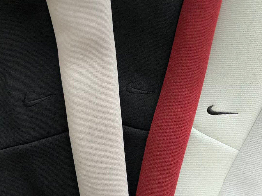 Survêtement Nike Tech Fleece – Ensemble Veste à Capuche & Pantalon