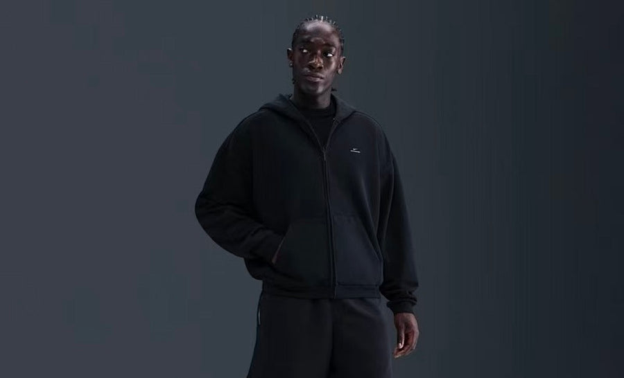 Survêtement Nike Solo Swoosh – Ensemble Hoodie Zippé & Pantalon Fleece