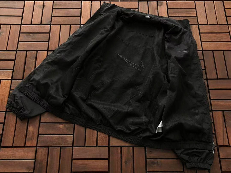 Survêtement Nike Sportswear Re-Issue – Ensemble Veste & Pantalon Nylon