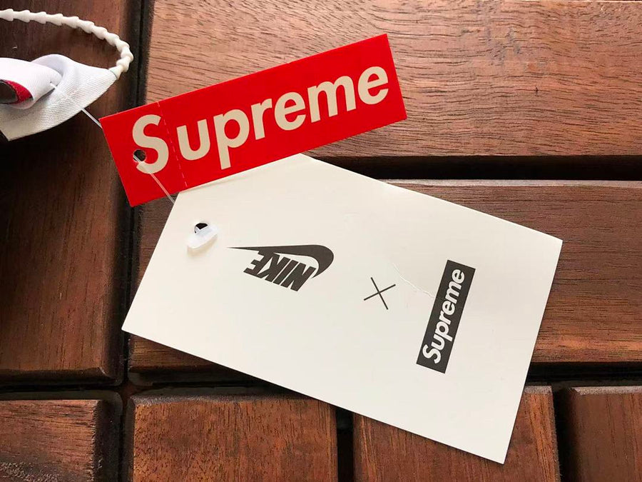 Survêtement Supreme x Nike – Ensemble Crewneck & Pantalon Fleece SS24