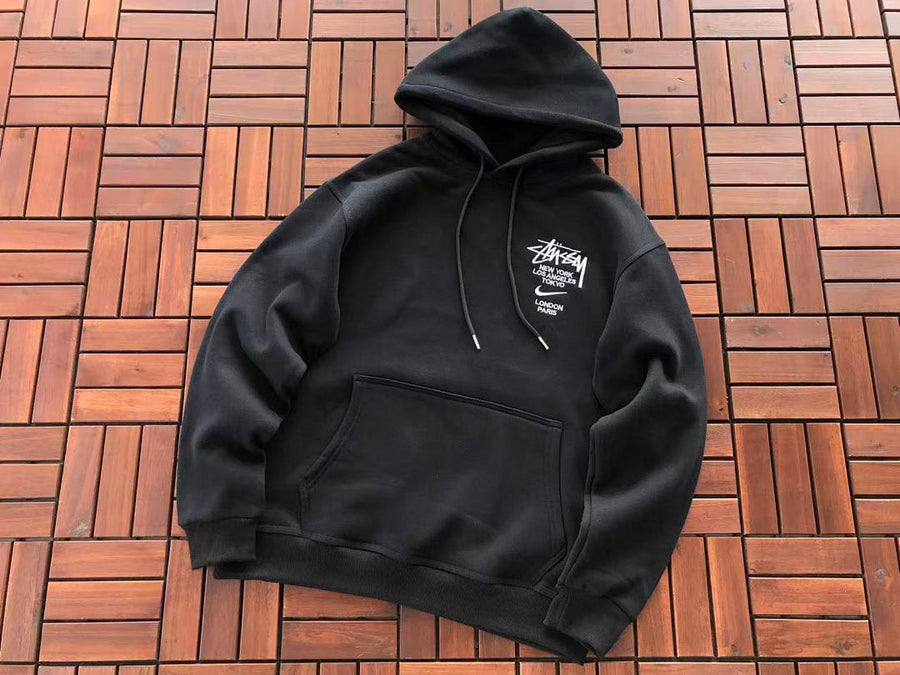 Survêtement Nike x Stüssy – Ensemble Hoodie Zippé & Pantalon Fleece SS24