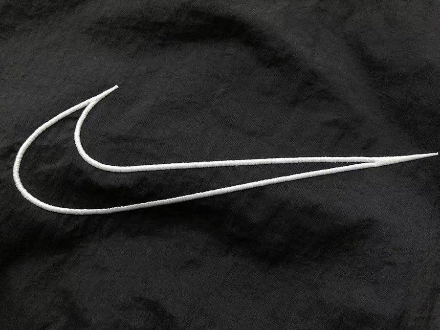 Survêtement Nike Sportswear Re-Issue – Ensemble Veste & Pantalon Nylon
