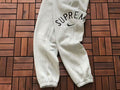Survêtement Supreme x Nike – Ensemble Crewneck & Pantalon Fleece SS24