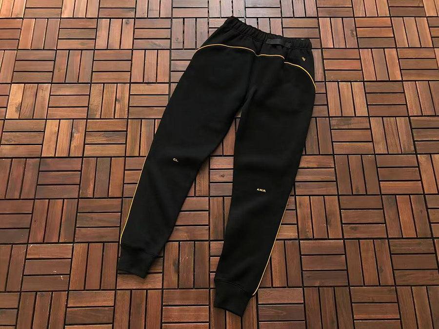 Survêtement Nike x NOCTA Drake – Ensemble Hoodie & Pantalon Fleece Noir/Or