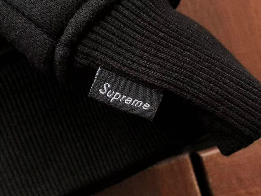 Survêtement Supreme x Nike – Ensemble Hoodie & Pantalon Fleece SS24