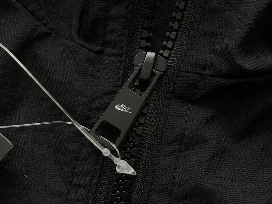 Survêtement Nike Sportswear Re-Issue – Ensemble Veste & Pantalon Nylon
