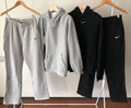 Survêtement Nike x NOCTA Fleece – Ensemble Hoodie & Pantalon