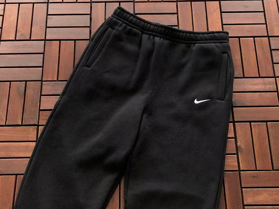 Survêtement Supreme x Nike – Ensemble Hoodie & Pantalon Fleece SS24
