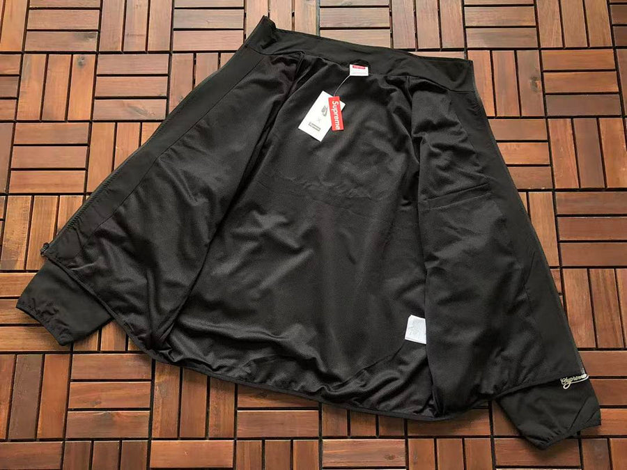 Survêtement Supreme x Nike – Ensemble Veste & Pantalon Sport SS25