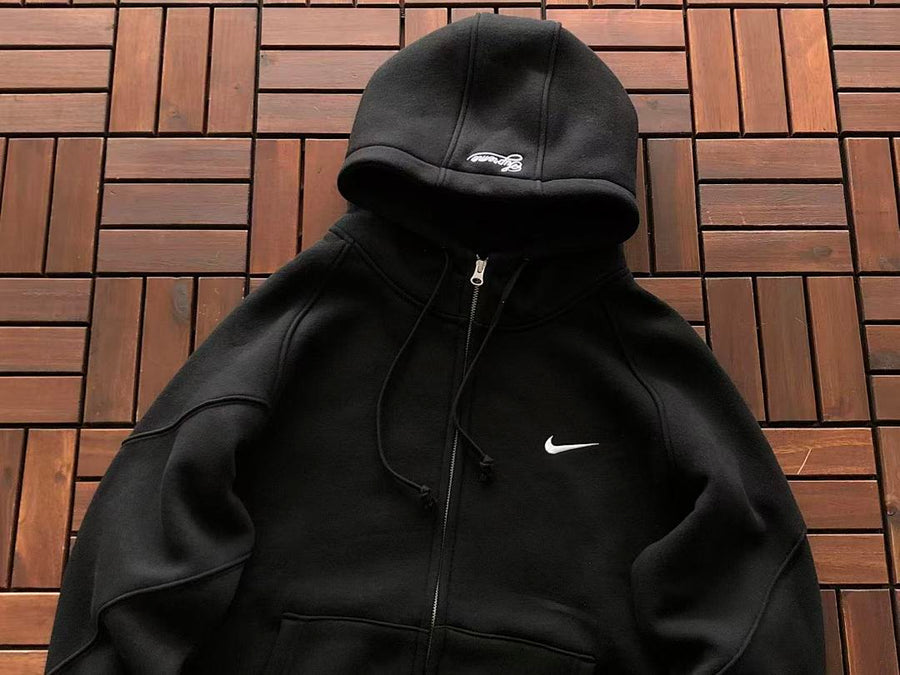 Survêtement Supreme x Nike – Ensemble Hoodie & Pantalon Fleece SS24